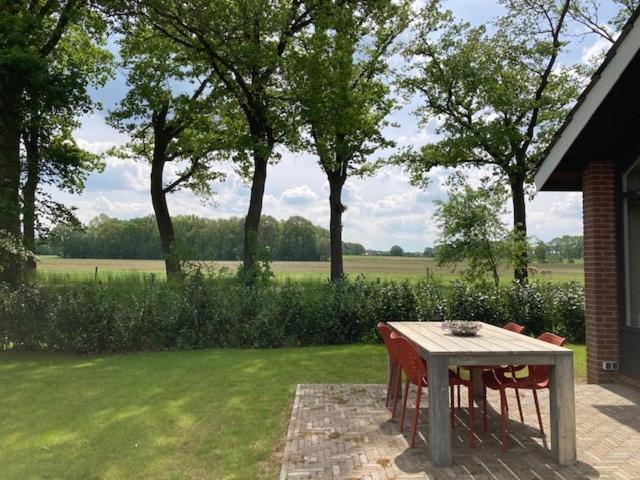 Achterhoekse vakantiewoning, infraroodsauna, geweldig uitzicht, goede bedden Aalten Buitenkant foto